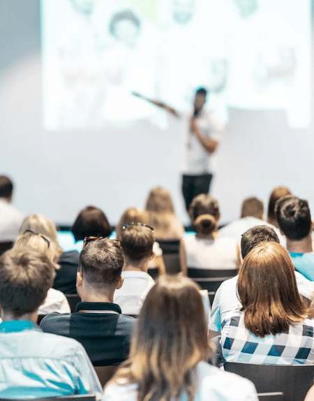 Training-group-of-professionals – Hone Consulting